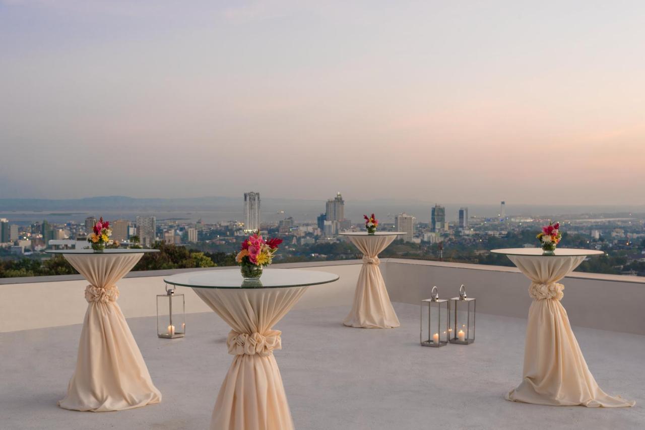 Готель Marco Polo Plaza Cebu Екстер'єр фото The View